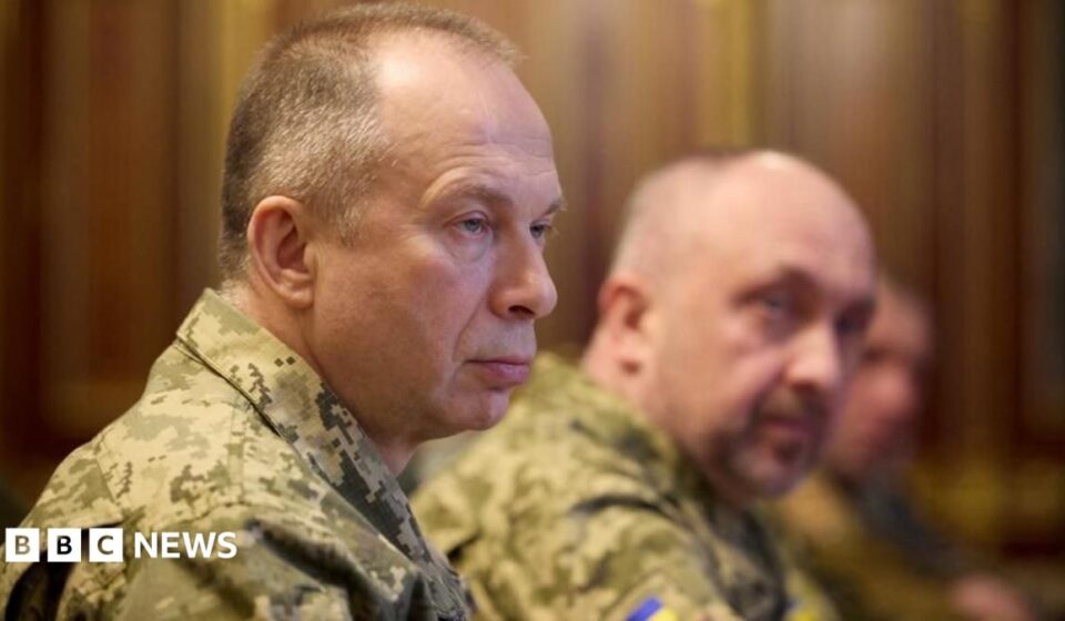 Row escalates in Ukraine over army chief's future