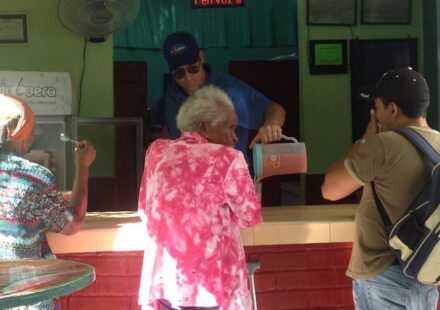 Salud: El consumo de bebidas azucaradas eleva el riesgo de hipertensión