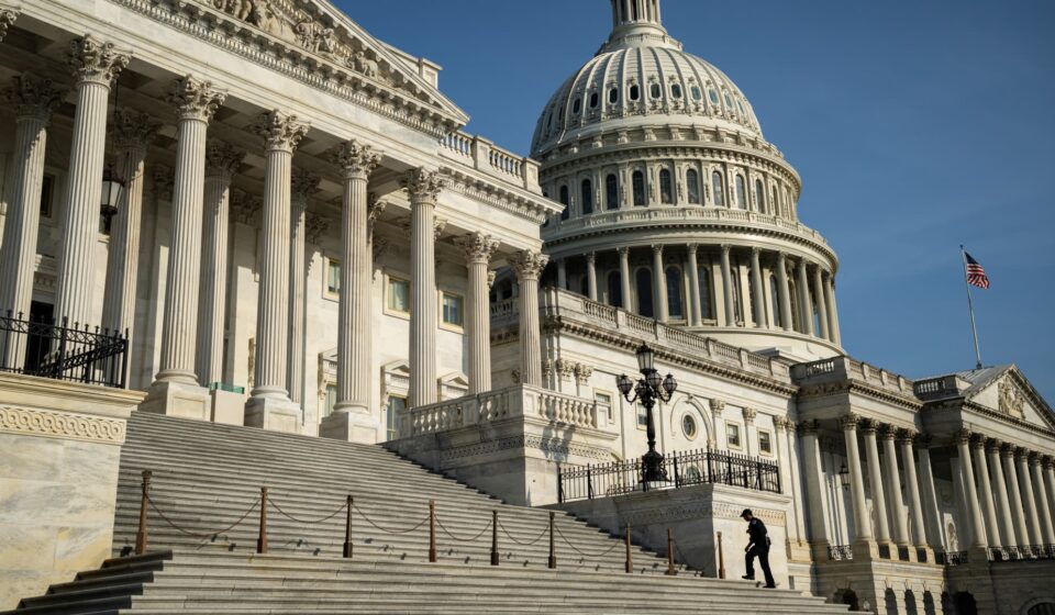 Senate crypto bill would ban federal officials from issuing digital assets
