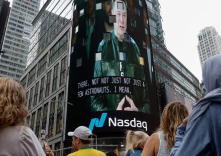 Short sellers load up against SpaceX as stock drops below IPO price