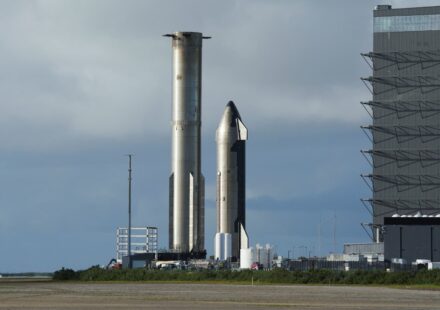 SpaceX aborts Starship test flight, sending stock lower