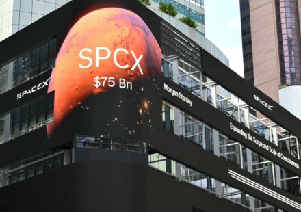 SpaceX closes at $148 in two-day slide after Nasdaq 100 inclusion