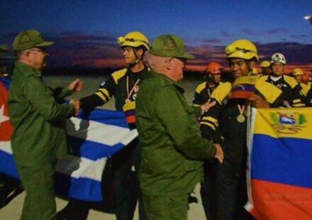 Terremotos: Regresa a Cuba el equipo de rescatistas y médicos enviado a Venezuela