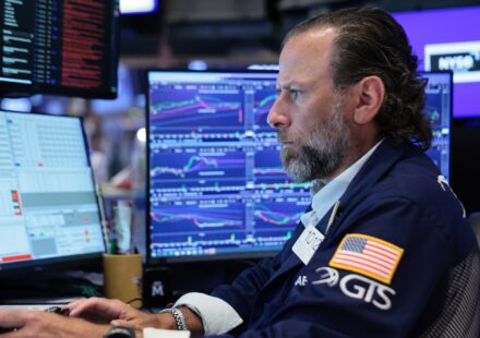 The volatile AI trade marched higher, but oil kept Wall Street on edge last week