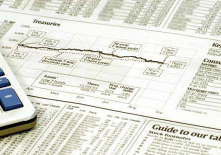 Treasury yields retreat, 10-year hovers around January 2025 highs