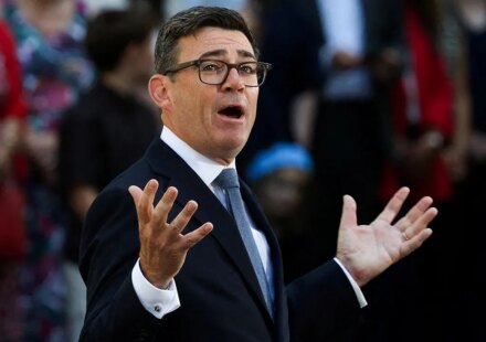 Trump speaks with UK Prime Minister Andy Burnham after he takes office