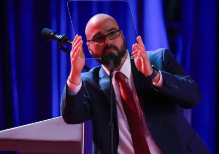 Trump teleprompter operator suspend amid Kalshi bets probe