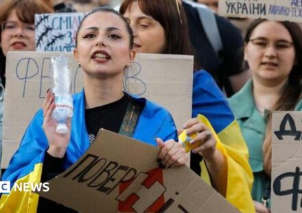 Ukraine's Zelensky struggles to fix crisis over removal of defence minister Fedorov
