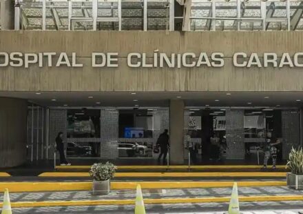 Venezuela: Rescatan con vida a un hombre tras ocho días atrapado