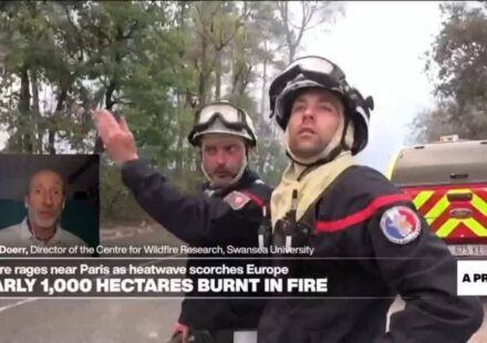 'We will never eliminate the risk of fire completely', expert says as wildfire rages south of Paris - A propos