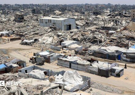What's in the Gaza peace deal roadmap?