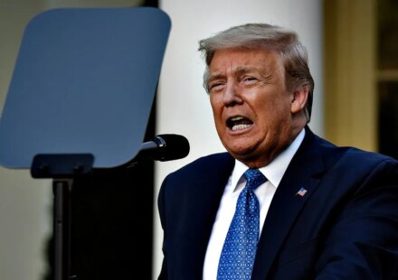 White House teleprompter operator accused of betting on Trump speeches