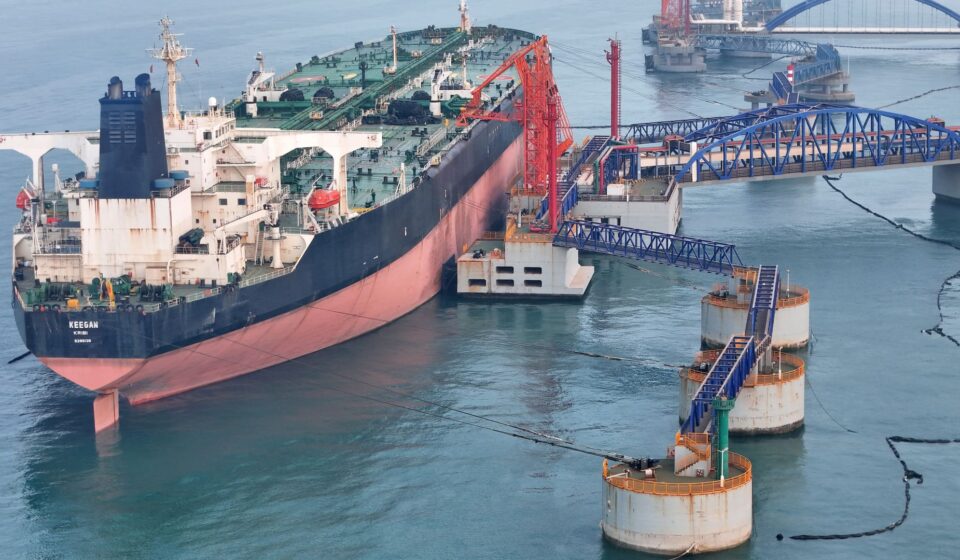 Why Iran may find it difficult to clear its oil inventories even after sanctions relief