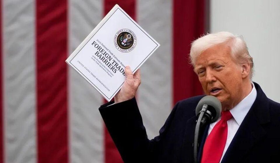 guerra comercial: Trump decreta aranceles de entre el 10 % y el 12,5 % a 60 economías