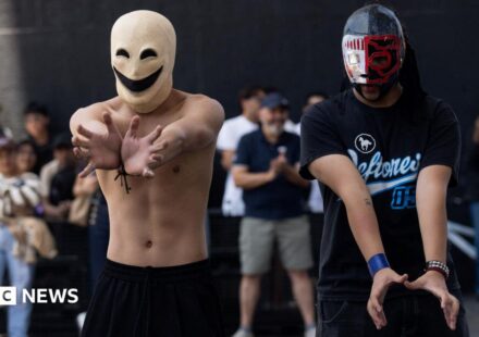Across Latin America, 'aura battles' burst onto the scene