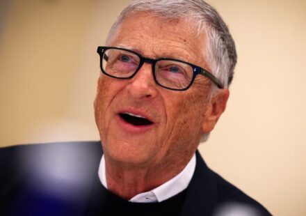 Bill Gates warns of economic upheaval from AI