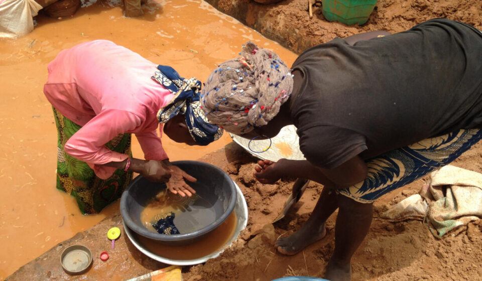 Central African Republic gold mine collapse kills more than 100