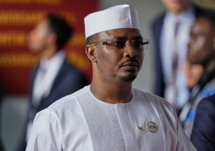 Chadian President Déby pardons jailed main rival and 8 opposition leaders