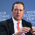 Cisco shares slide 9% despite earnings beat and strong guidance