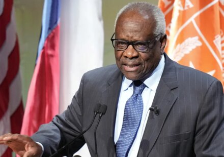Clarence Thomas says race shouldn't dictate how Black people think
