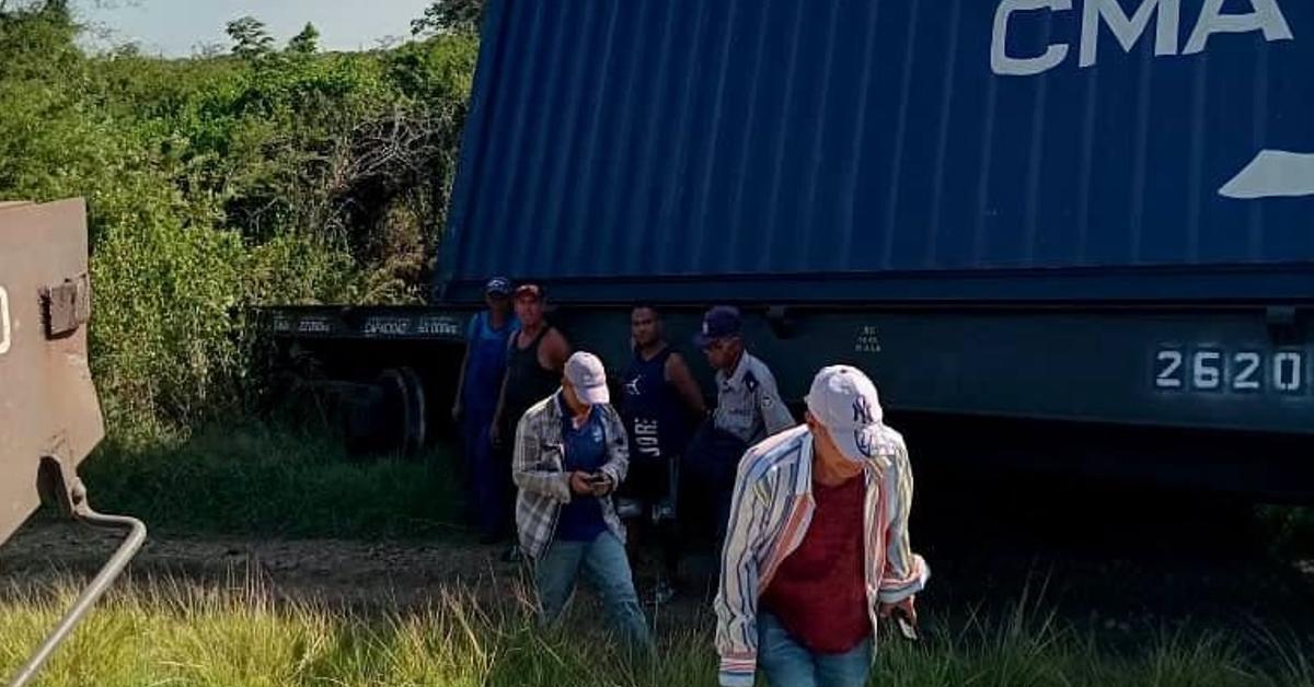 Cuba: El tren que descarriló en Camagüey llevaba contenedores "varados"