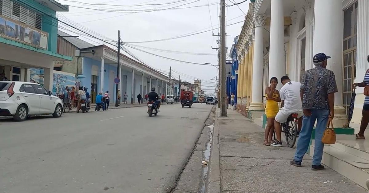 Cuba: En Guantánamo no quieren 176 reformas, sino "cambio de sistema"