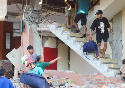 Deadly earthquake strikes Indonesia and triggers mass evacuations