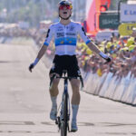 Demi Vollering turns women's Tour de France upside down on eve of finish - Sports