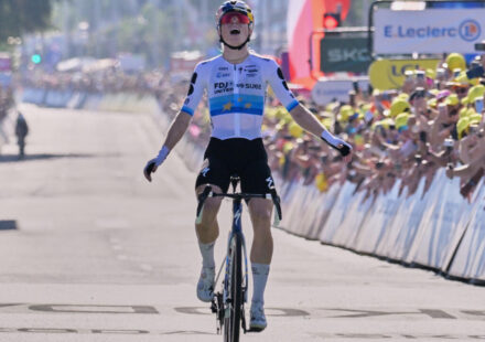 Demi Vollering turns women's Tour de France upside down on eve of finish - Sports
