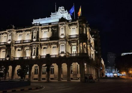 Deudas: Un informe pide a España que rompa con la "cleptocracia" cubana