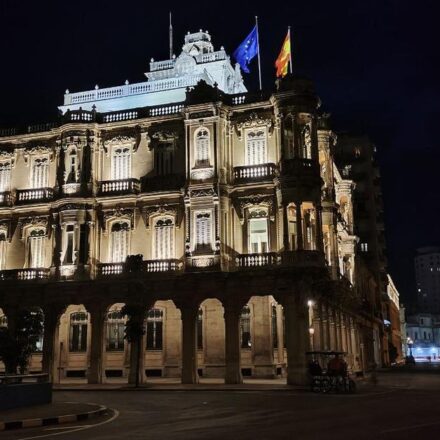 Deudas: Un informe pide a España que rompa con la "cleptocracia" cubana