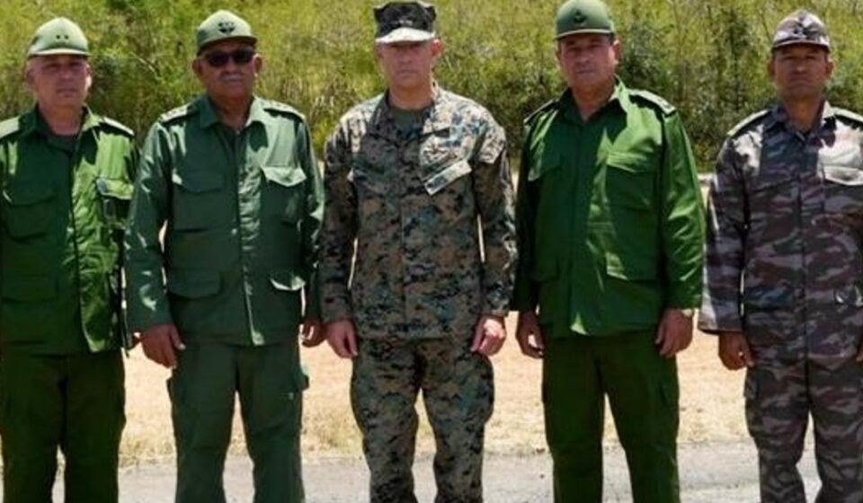 EE UU-Cuba: El jefe del Comando Sur se reúne con un alto mando militar cubano