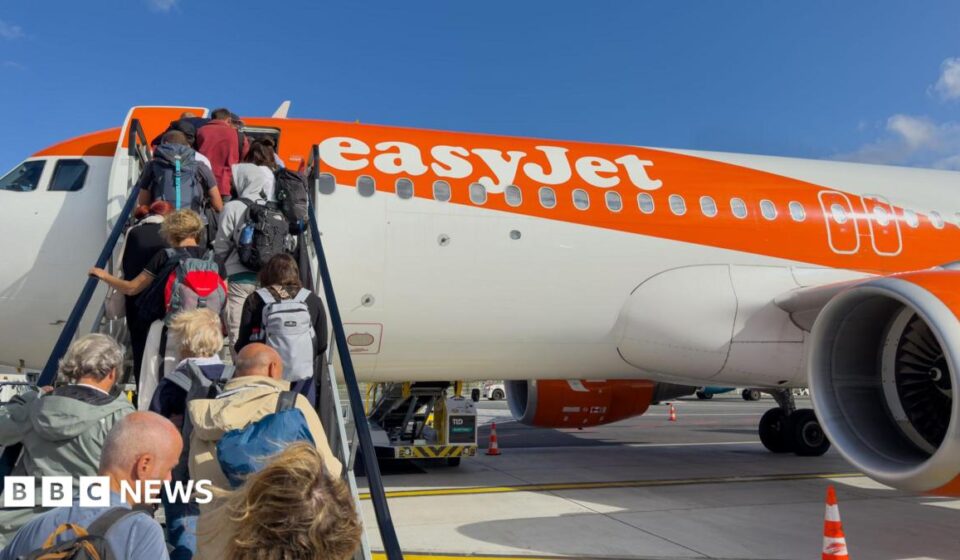 EasyJet agrees to £5.7bn takeover by US firm