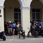 Economía: Los controles desaparecen el poco aceite que había en Cuba