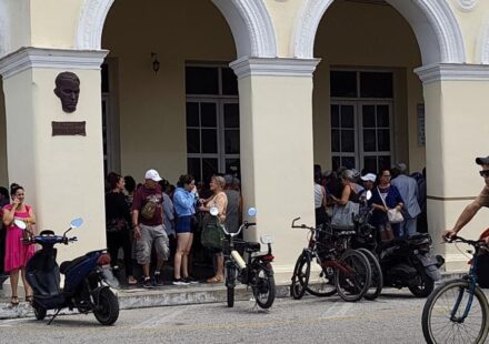 Economía: Los controles desaparecen el poco aceite que había en Cuba