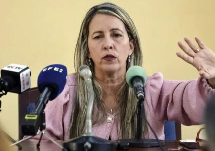 Educación: El Gobierno admite que no podrá garantizar presencialidad del curso escolar