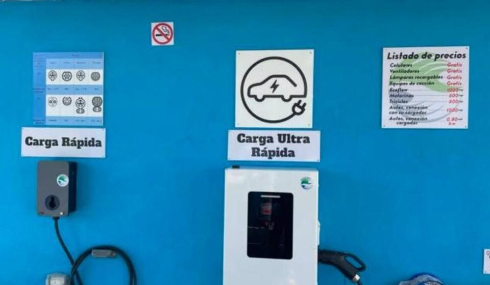 Energía: Cuba inaugura la primera ‘solinera’ de “carga ultra rápida”