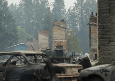Fast moving wildfires raze neighborhoods in US northwest city of Spokane