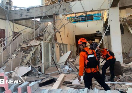 Five dead after 7.7 magnitude Indonesia earthquake
