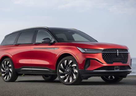 Ford says it's increasing Lincoln production in the U.S. in 2030