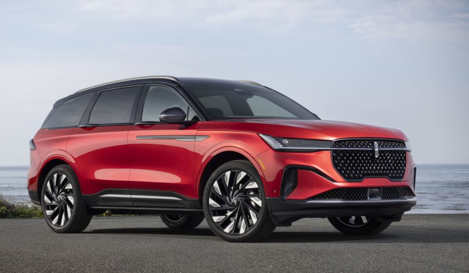 Ford says it's increasing Lincoln production in the U.S. in 2030