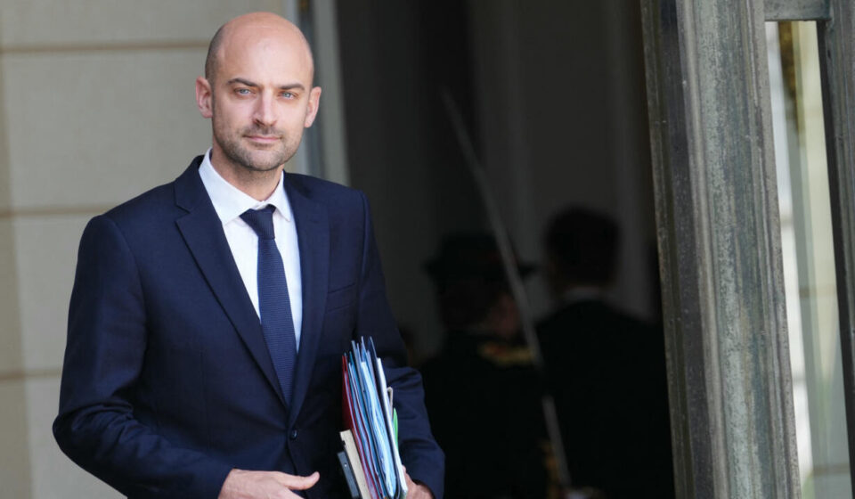 France to expel two Iranian diplomats as arrests row heightens