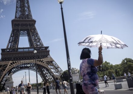 French bond yields near 2008 highs as debt and budget risks mount