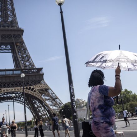 French bond yields near 2008 highs as debt and budget risks mount