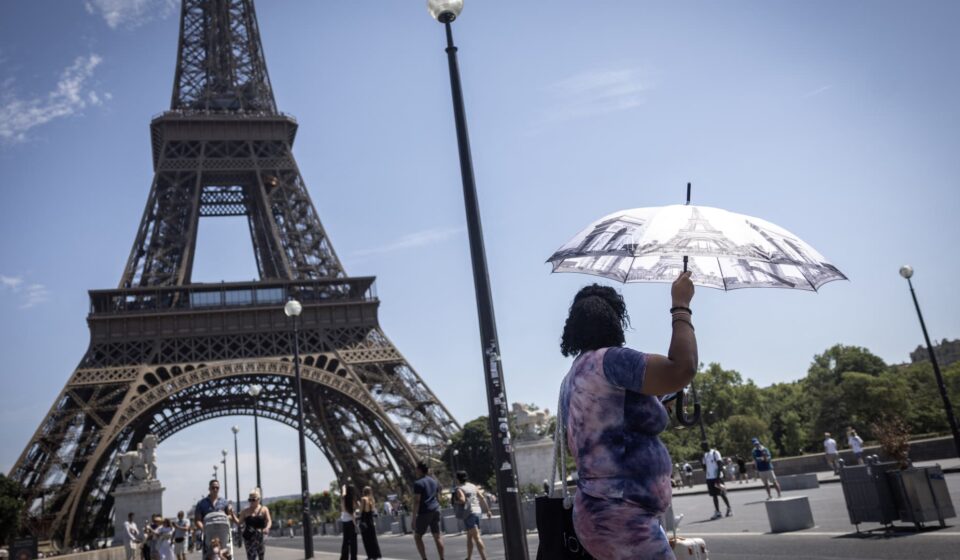 French bond yields near 2008 highs as debt and budget risks mount