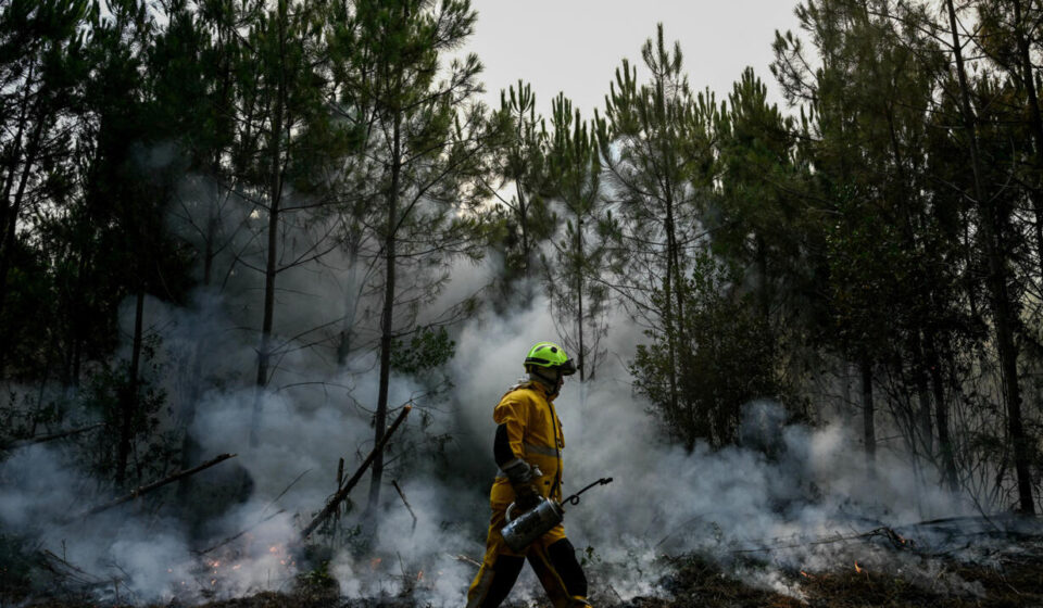 French firefighters stop wildfires' spread but they continue to burn