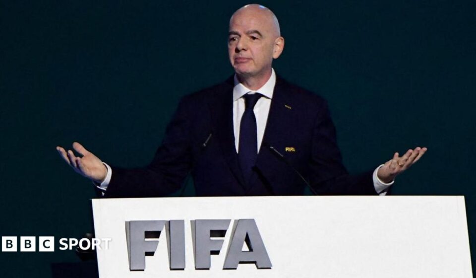 Gianni Infantino: Opponents threaten 'non co-operation' with Fifa