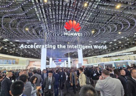 HP partners with blacklisted Huawei for licensing Chinese firm's WiFi tech