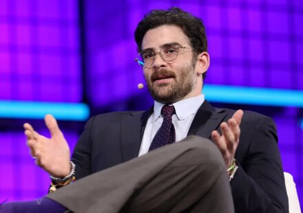 Hasan Piker praises Mamdani aide for anti-White middle-class quote