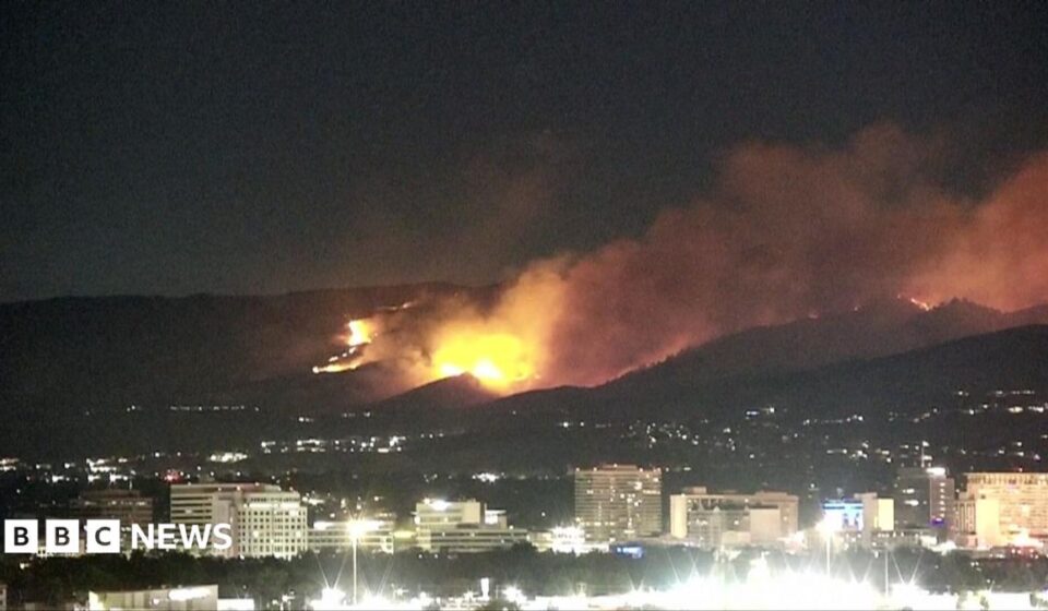Hawk fire: 90,000 told to evacuate as wildfire approaches Reno, Nevada